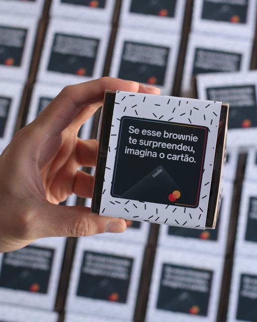 Caixa de brownie com adesivo personalizado Swile